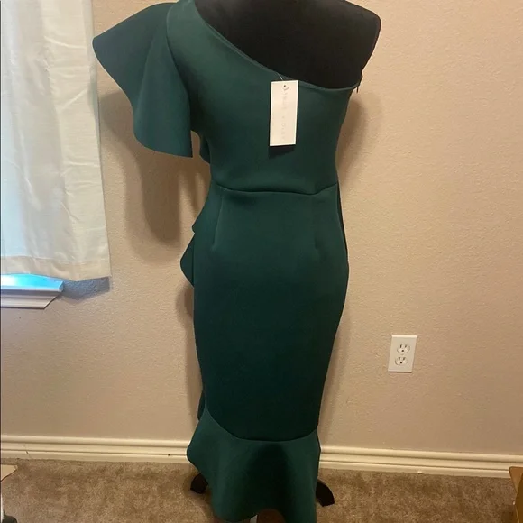 Emerald Green One-Shoulder Ruffled Cocktail Dress - Picture 5 of 9